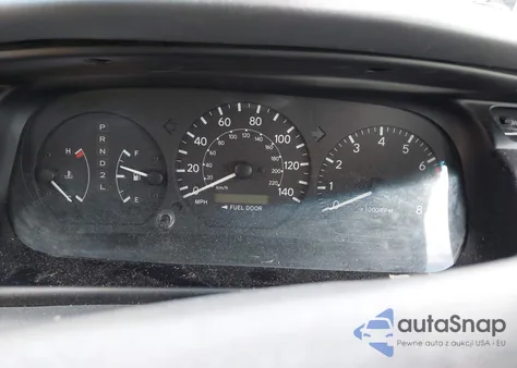 2001 Toyota Camry Le z USA, uszkodzony, nr VIN 4T1BG22K71U815204